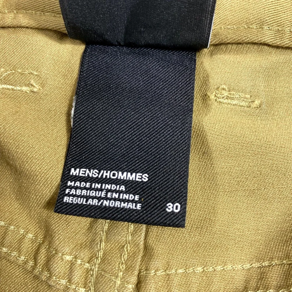 The North Face Shorts Mens 30 Khaki Nylon Chino‎ 8.5
